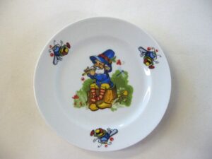 Тарелка Добрушский фарфоровый завод Лесовичок 4С0480Ф34 артикул 4С0480Ф34