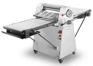 Тестораскаточная машина GASTROMIX TDR-380F