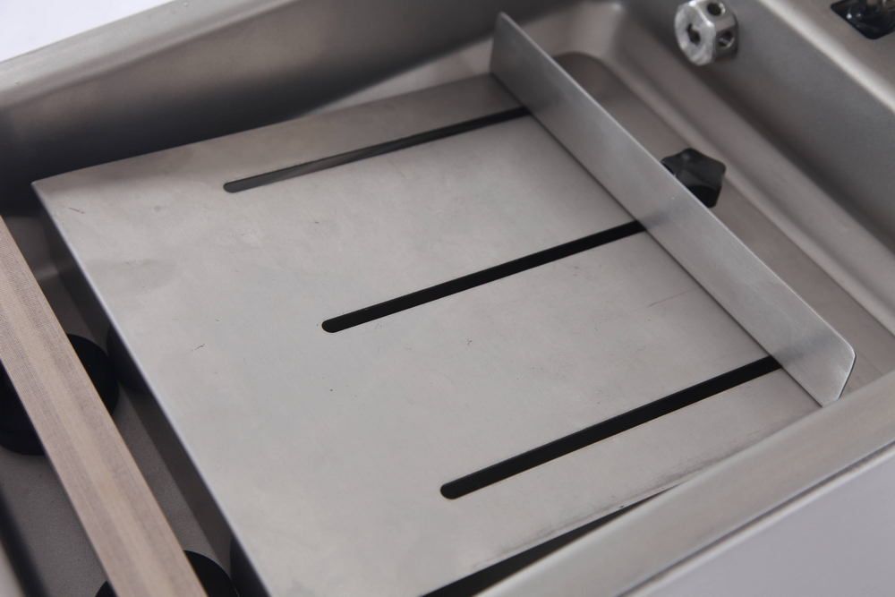 Упаковщик однокамерный Hualian Machinery HVC-210T/1D (нерж.)