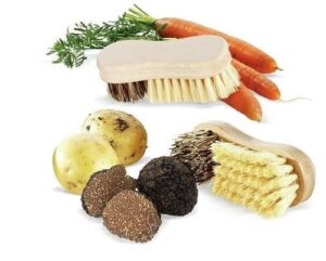 Щетка для чистки овощей Tellier деревянная 125 мм. артикул YC90106