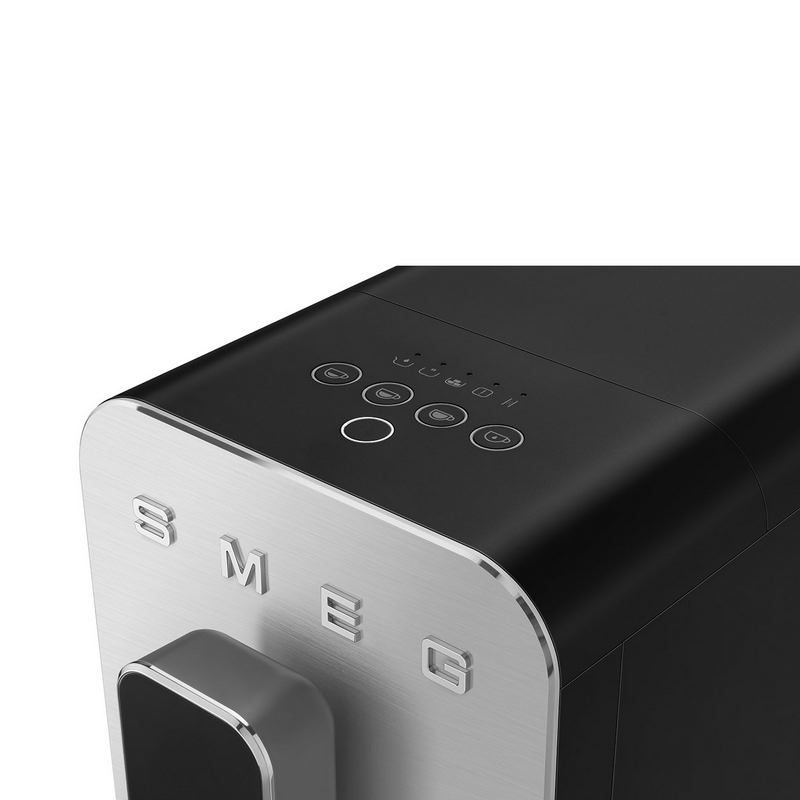 Кофемашина автоматическая SMEG BCC11BLMEU