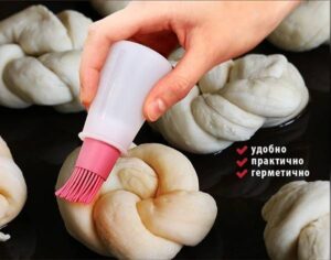 Кисточка кондитерская Marmiton силиконовая с емкостью-дозатором 115 мм. артикул 17208